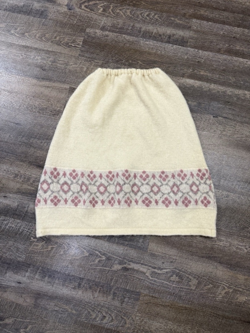 Share ALAFOSS Icewool Women’s Medium Wool Skirt Cream Gray Made In Iceland Vinta